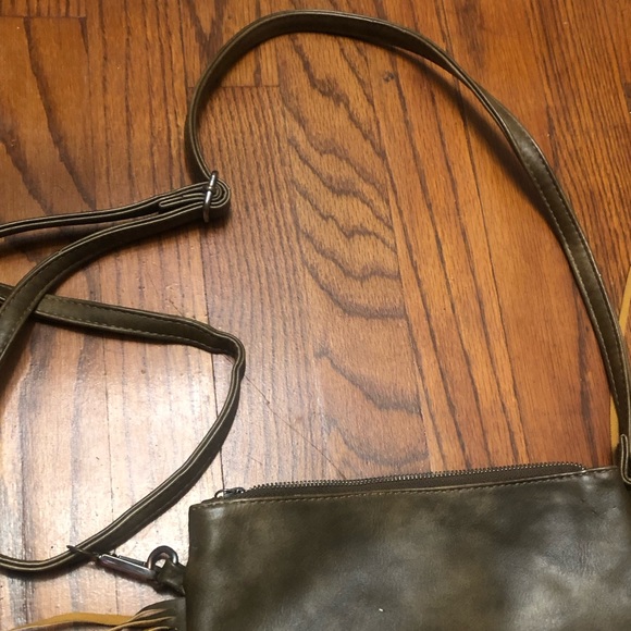 Boho Brown Tan Faux Leather Fringe Crossbody Shoulder Bag Hippie Western - Picture 3 of 9